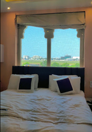 1 x Premium Room